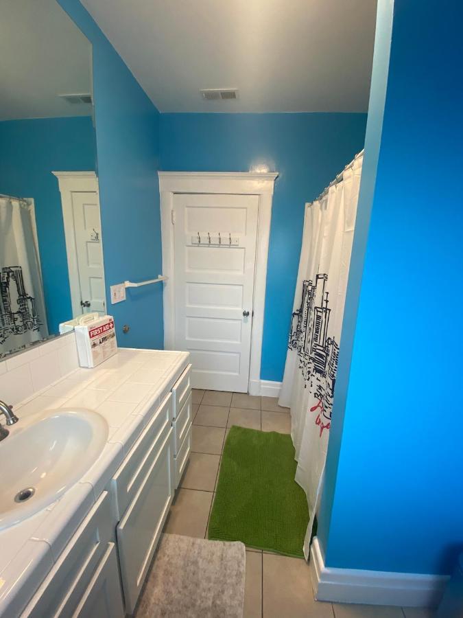 Private Large La Bedroom W Private Half-Bathroom - Ac - Wifi - Private Fridge Near Usc - Exposition Park - Usc Memorial Coliseum - Banc Of California Stadium - Downtown Los Angeles Dtla - University Of Southern California Usc! Exterior photo