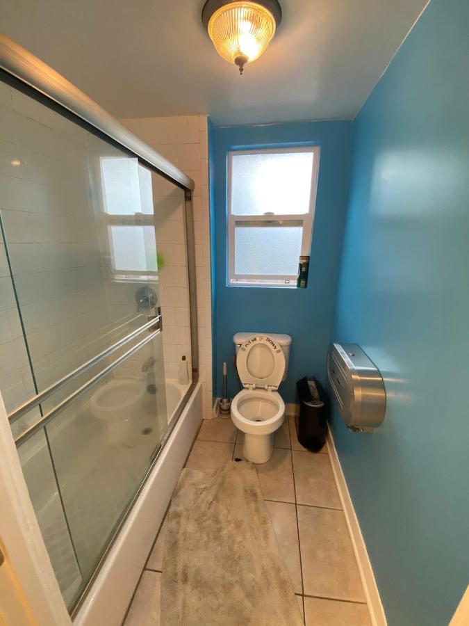 Private Large La Bedroom W Private Half-Bathroom - Ac - Wifi - Private Fridge Near Usc - Exposition Park - Usc Memorial Coliseum - Banc Of California Stadium - Downtown Los Angeles Dtla - University Of Southern California Usc! Exterior photo