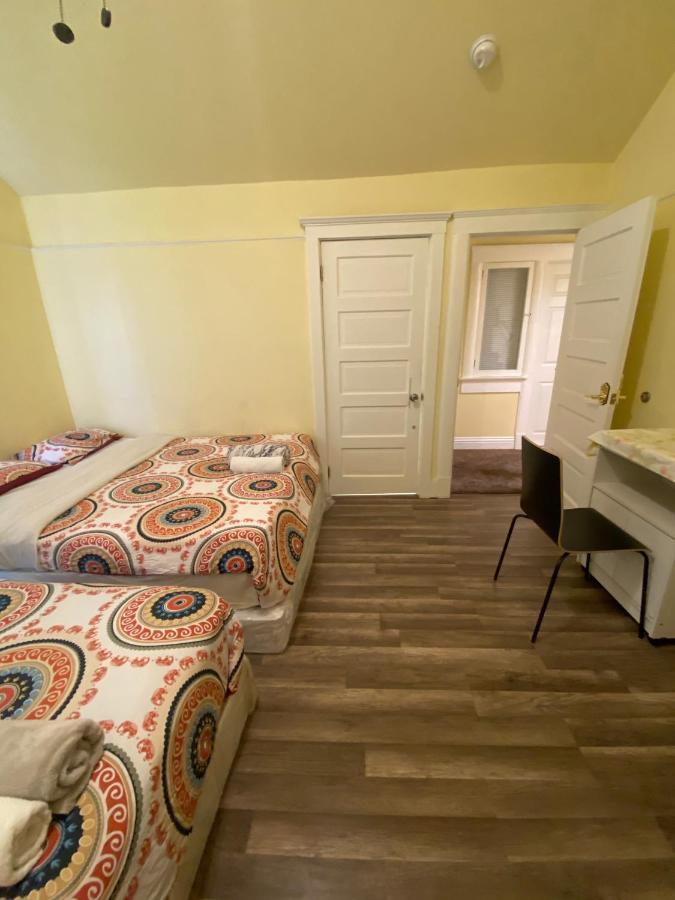 Private Large La Bedroom W Private Half-Bathroom - Ac - Wifi - Private Fridge Near Usc - Exposition Park - Usc Memorial Coliseum - Banc Of California Stadium - Downtown Los Angeles Dtla - University Of Southern California Usc! Exterior photo