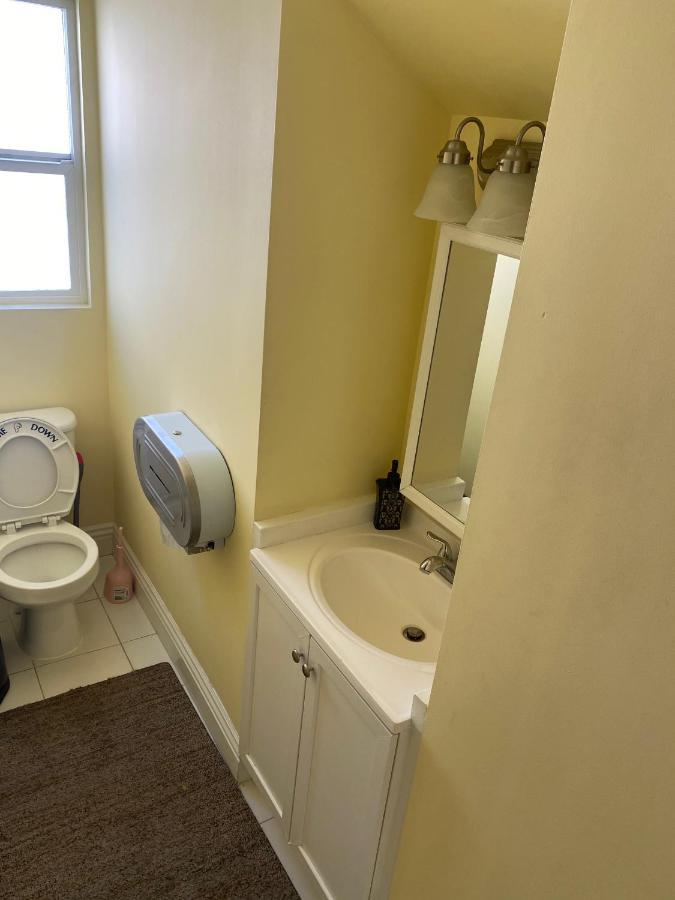 Private Large La Bedroom W Private Half-Bathroom - Ac - Wifi - Private Fridge Near Usc - Exposition Park - Usc Memorial Coliseum - Banc Of California Stadium - Downtown Los Angeles Dtla - University Of Southern California Usc! Exterior photo